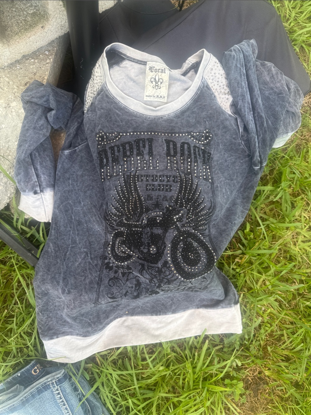 Vocal Women's Charcoal Gray & Light Gray Rebel Rock Long-Sleeve Tee